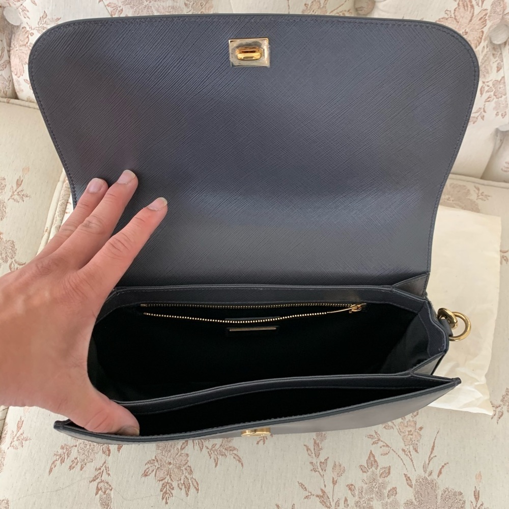 Salvatore Ferragamo shoulder/crossbody handbag. - Picture 7 of 8